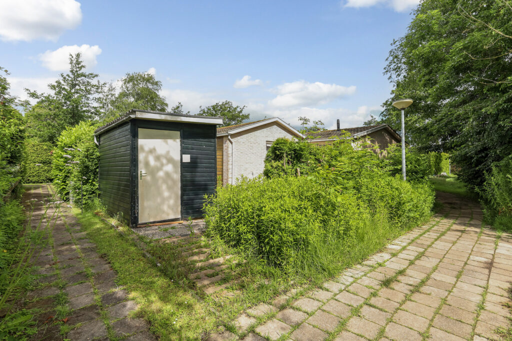 Twee-onder-één-kap te koop: YN 'E LIJTE 43, Grou