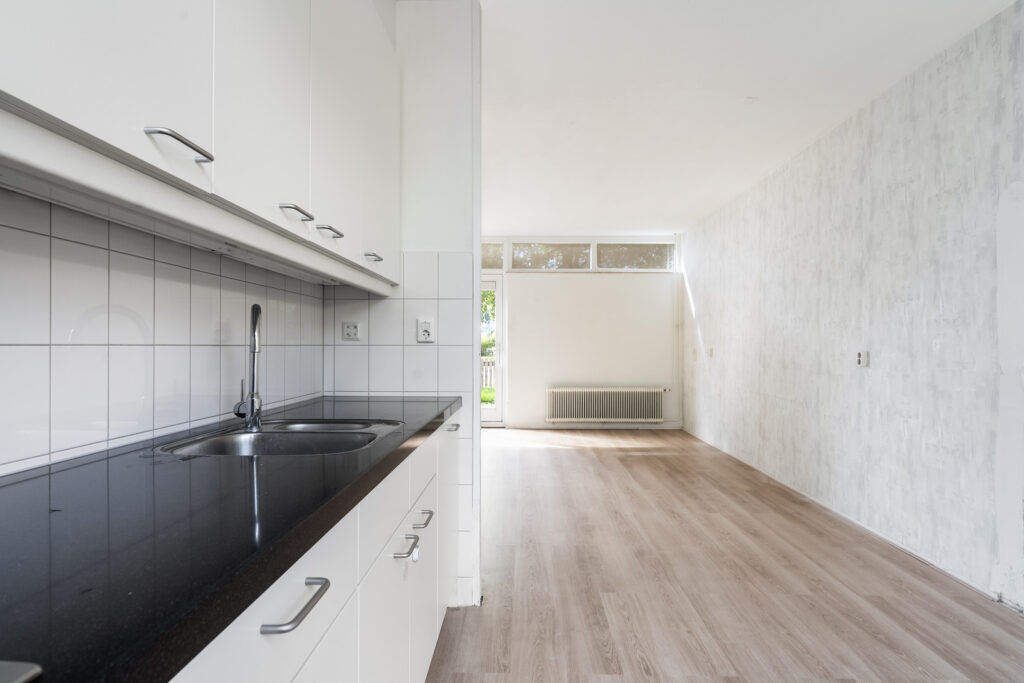 Tussenwoning te koop: POELRUIT 51, Leeuwarden