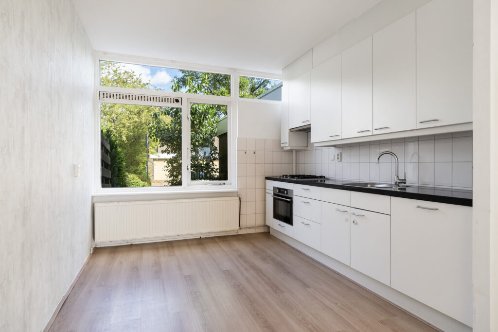 Tussenwoning te koop: POELRUIT 51, Leeuwarden