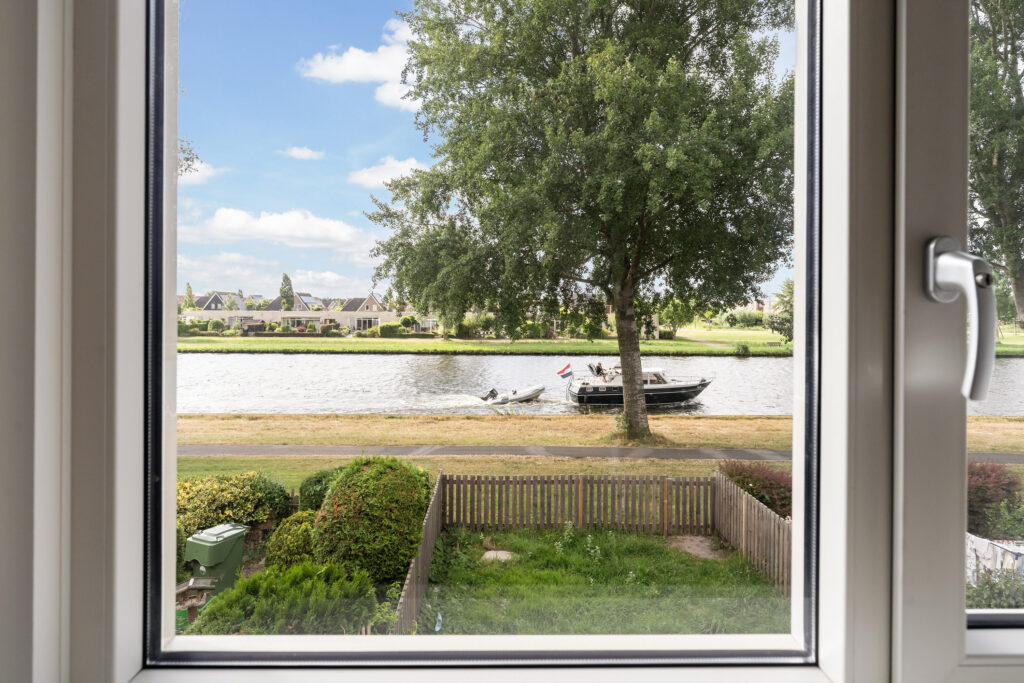 Tussenwoning te koop: POELRUIT 51, Leeuwarden